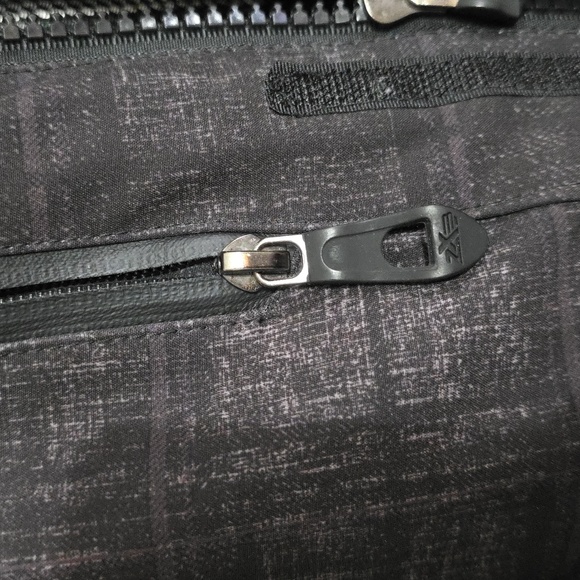 ZXBLK Label Mens Jacket Coat Black Removable Hood Zips Pockets Sz L GUC **READ** - Picture 7 of 16